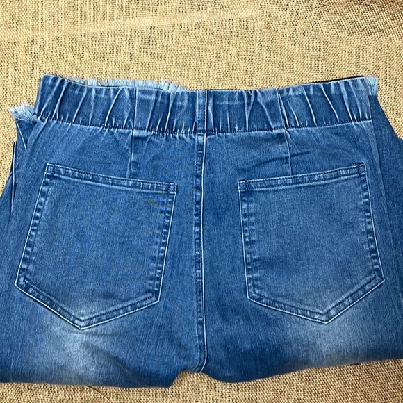 Bellbottom Jeans - Picture 3 of 11